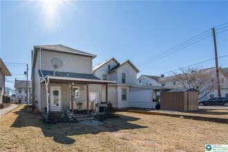 Building Photo - 502 Race St