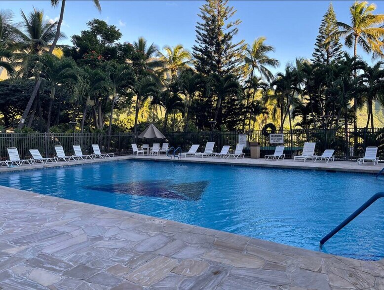 Pool on site - 84-680 Kili Dr