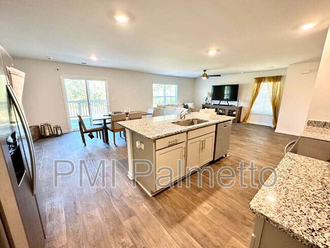 Building Photo - 412 Delahays Rd