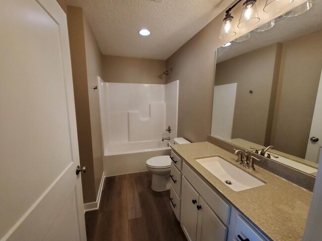 Building Photo - BRAND NEW CONSTRUCTION: 2 Bedroom 2 Full Bath Single Story in East Moline