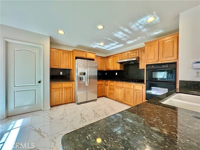 Building Photo - 16612 China Berry Ct