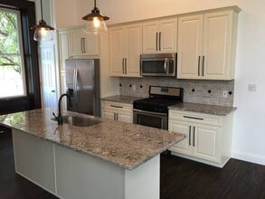 Building Photo - 16 S 13th St