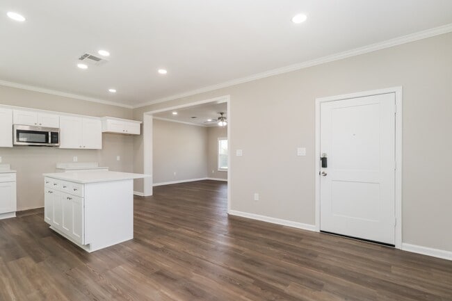 Building Photo - 8516 Kellett St