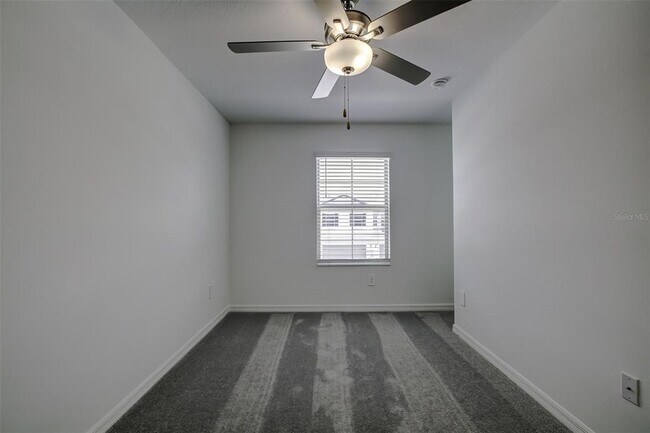 Building Photo - 8240 Cor Pne Wy