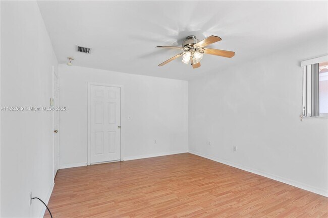 Building Photo - 6525 Southwest 55th Terrace