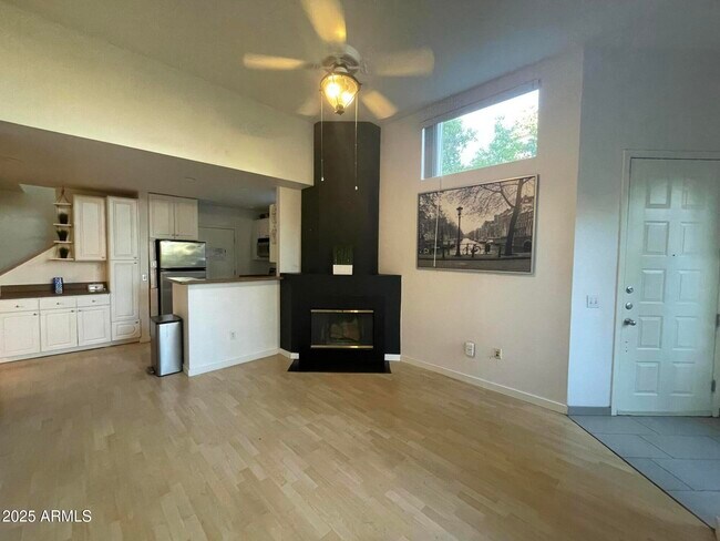 Building Photo - 3633 N 3rd Ave