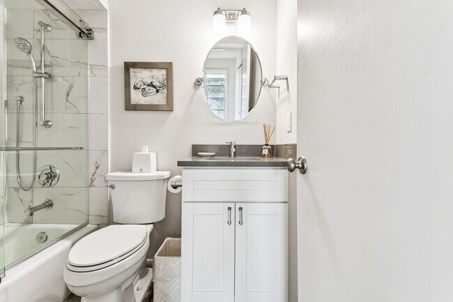 Building Photo - 7745 Manasota Key Rd