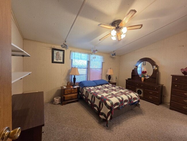 Building Photo - Pristine Retro Gem! Available now on premium corner lot in Easley