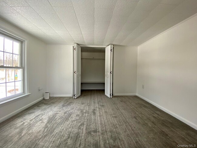 Building Photo - 42 Amity Rd