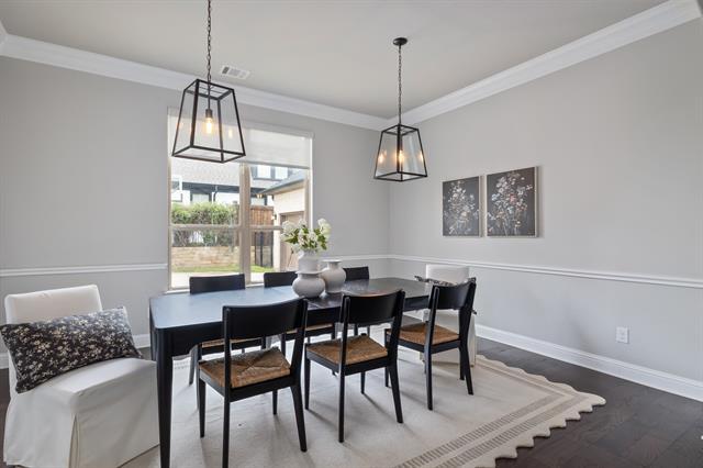 Building Photo - 204 Old Grove Rd