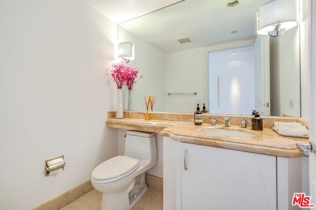 Building Photo - 701 Ocean Ave