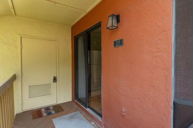 Building Photo - 13115 Belhaven Ct