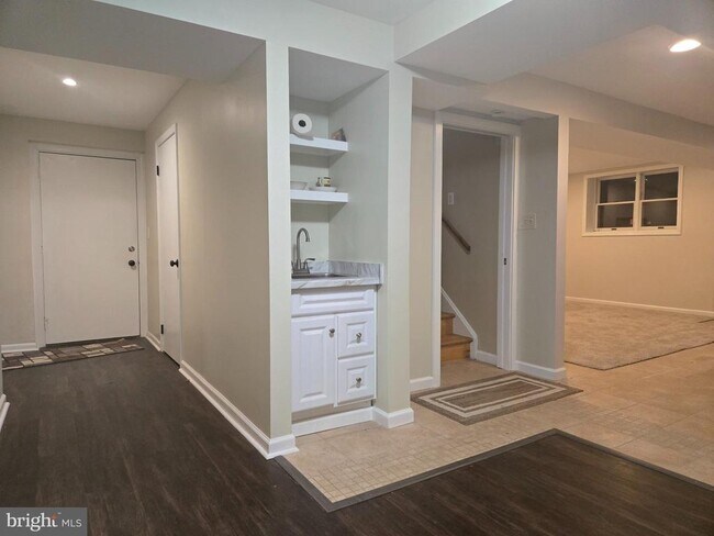 Building Photo - 3300 Mt Airy Ct