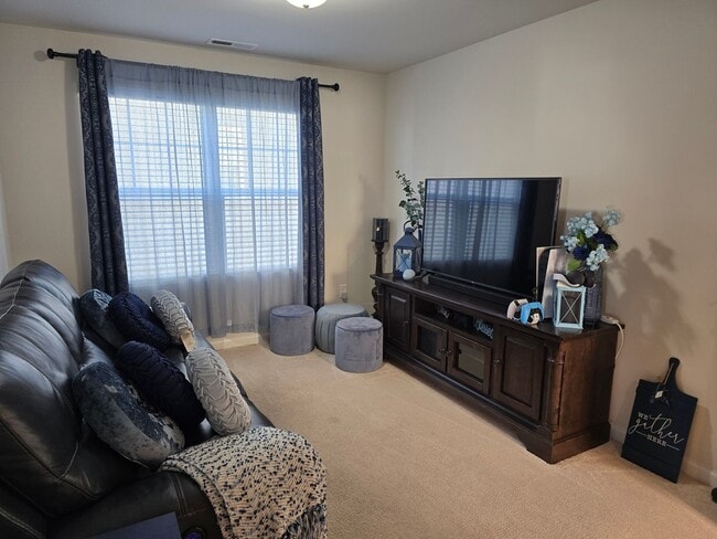 Building Photo - Impeccable 2020-Built 3-Bed, 2.5-Bath Home on Rare Quarter-Acre Lot – Prime Location!