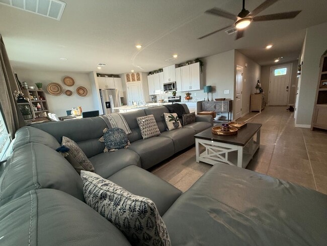 Building Photo - 3919 Radiant Mountain Dr