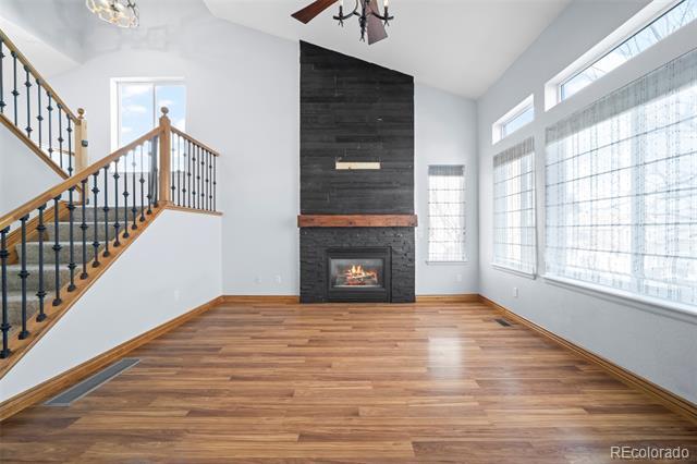 Building Photo - 421 W English Sparrow Dr