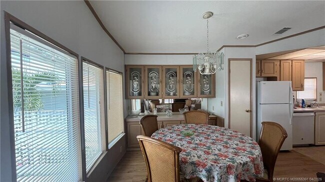 Building Photo - 10701 S Ocean Dr