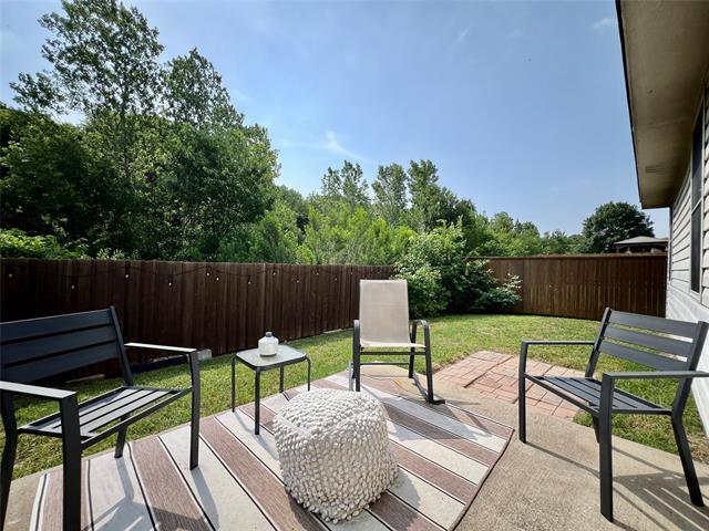 Building Photo - 1116 Willow Tree Dr