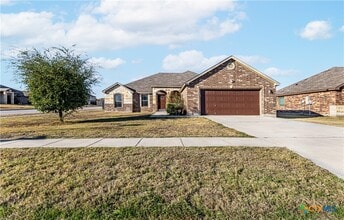 Building Photo - 605 Cody James Dr