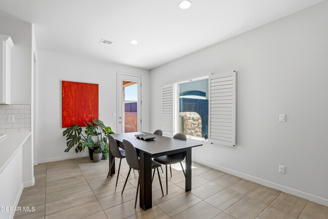 Building Photo - 14941 Tierra Coruna Ave