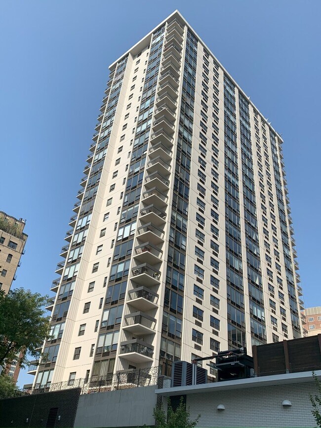 Building Photo - 1313 N Ritchie Ct