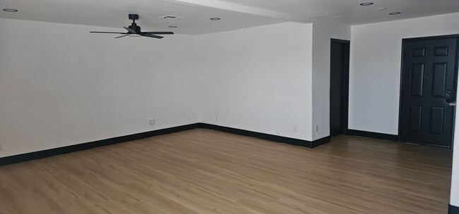 Building Photo - Three Bedroom One Story Home for Rent