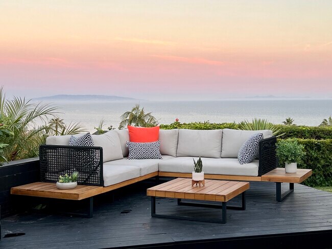 Building Photo - 18320 Clifftop Way