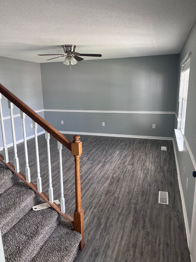 Building Photo - Fenced in 4 Bed /2 Bath House in Ringgold