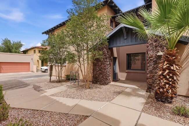 Building Photo - 630 Harvill Dr