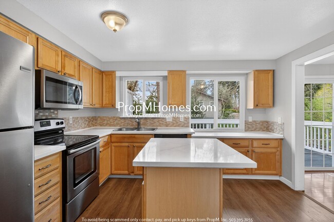 Building Photo - Secluded Nature Retreat: 4 Bedrooms!