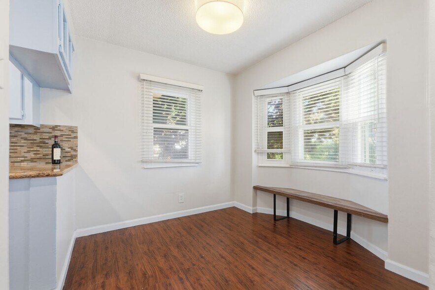 Building Photo - 8611 S 5th Ave