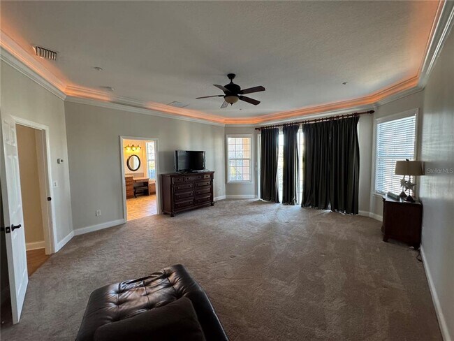 Building Photo - 323 Ocean Crest Dr