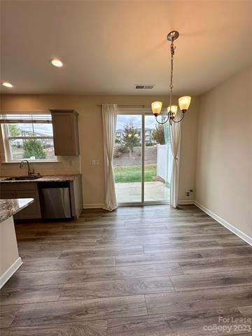 Building Photo - 5840 Clan MacLaine Dr