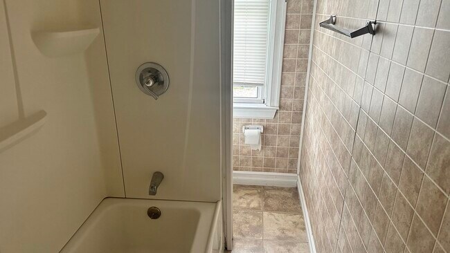 Building Photo - 190 Jefferson St