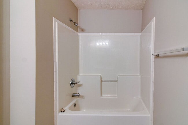 Building Photo - 821 Oak Arbor Ct