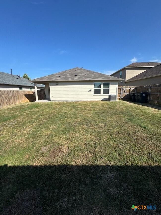 Building Photo - 908 Adler Way