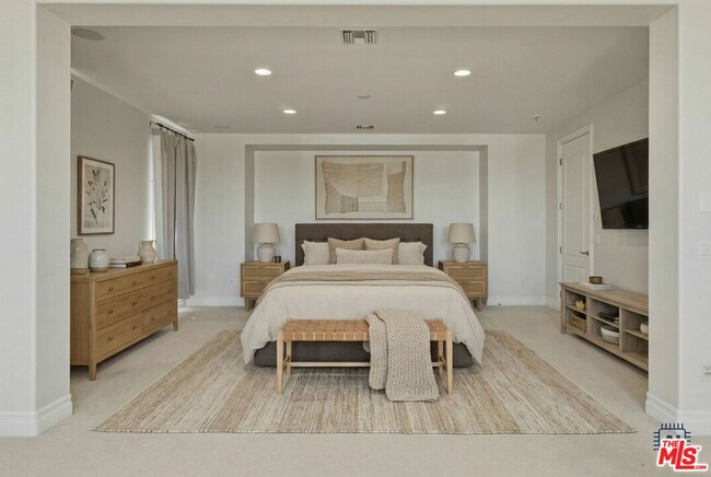 Building Photo - 25561 Prado De Oro