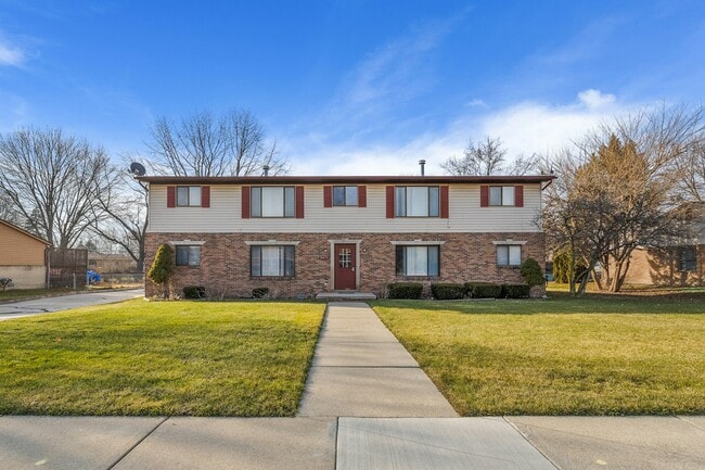Building Photo - 39471 Jefferson Ave