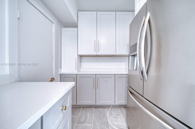 Building Photo - 845 NE 119th St