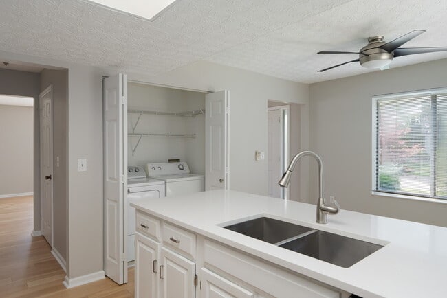 Building Photo - 6251 Tara Hill Dr