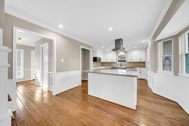 Building Photo - 115 Heather Ln