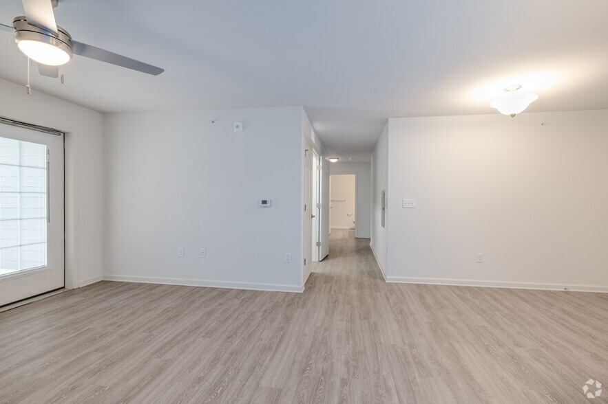3BR, 2BA - 1,270SF - Living Area - TRAILS AT TWIN LAKES