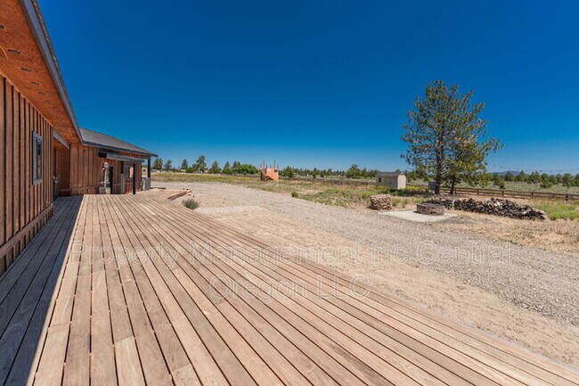 Building Photo - 66966 Gist Rd