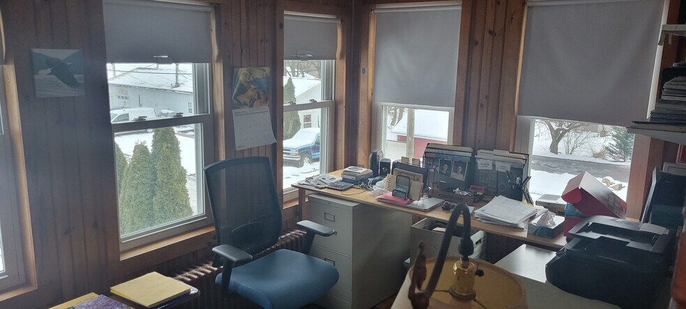 Building Photo - 1118 Station Rd