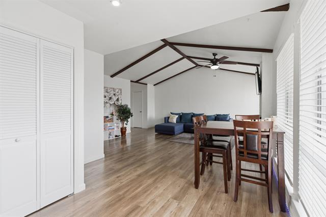 Building Photo - 10566 High Hollows Dr