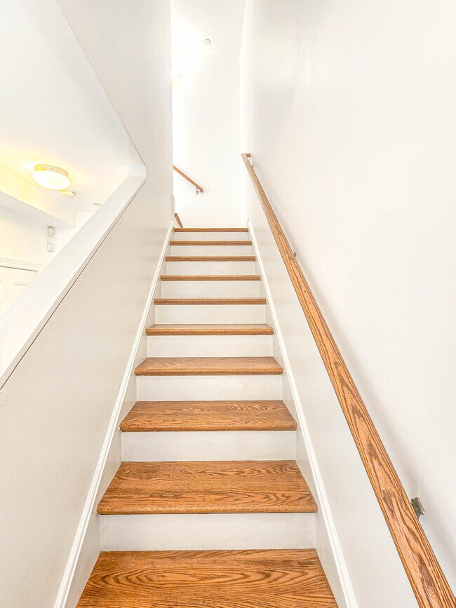 Building Photo - 1643 Church St