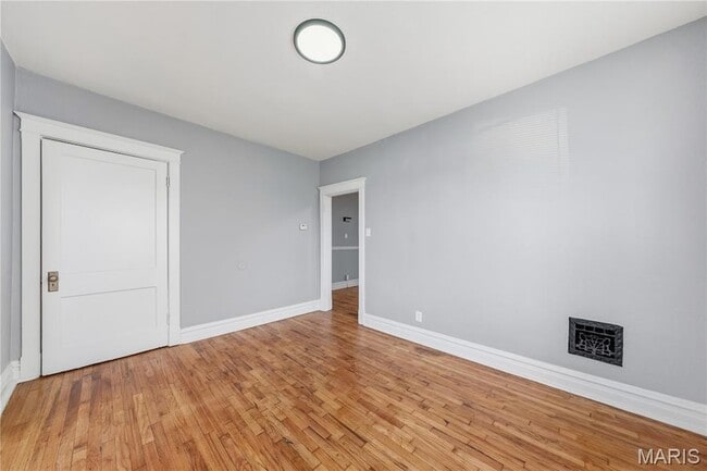 Building Photo - 4643 Evans Ave