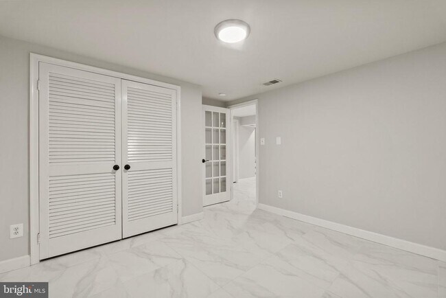 Building Photo - 6609 Heidi Ct