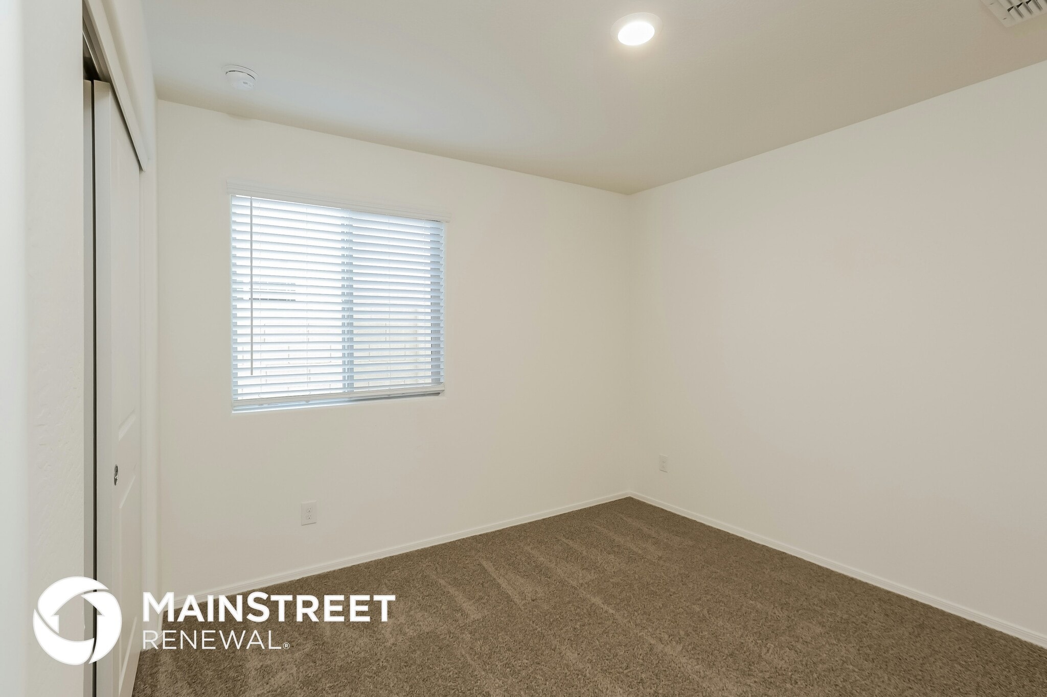Building Photo - 25460 W Mahoney Ave