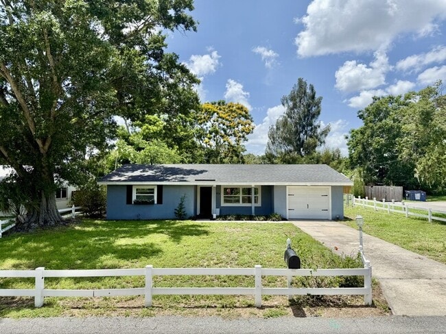 Primary Photo - 1815 6th St SE